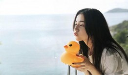 今日吃瓜热门大瓜必看大瓜网红 娱乐我杨蜜老公被热巴曝光,热巴意外成关键人物，娱乐圈大瓜再掀波澜